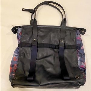 Lululemon Follow Your Bliss Bag, Navy Blue